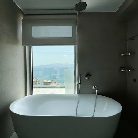 Marina Bay Luxury شقة *