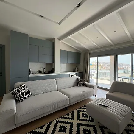 Marina Bay Luxury *